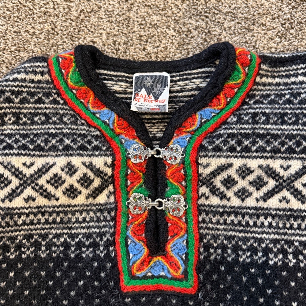 VTG DALE OF NORWAY Black Geometric Fair Isle Wool Ski Clasp Sweater Size M